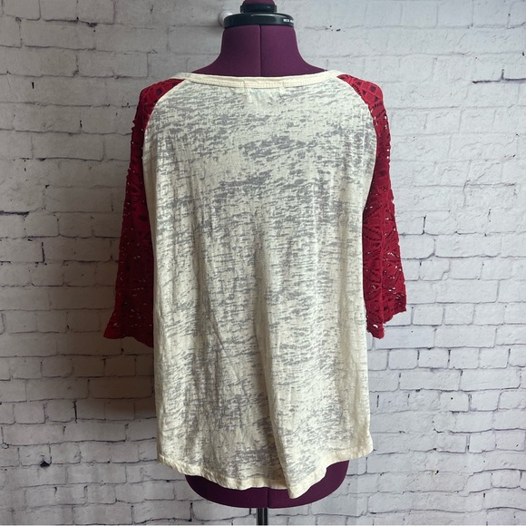 Southern Grace size small merry Christmas yall santa Tshirt - Picture 3 of 5